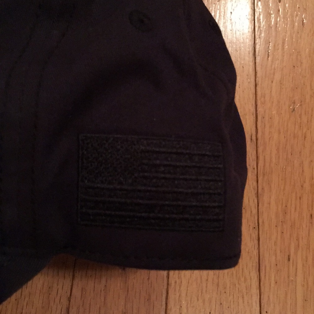 Under Armour men’s snap back cap. Color black. - Picture 2 of 5